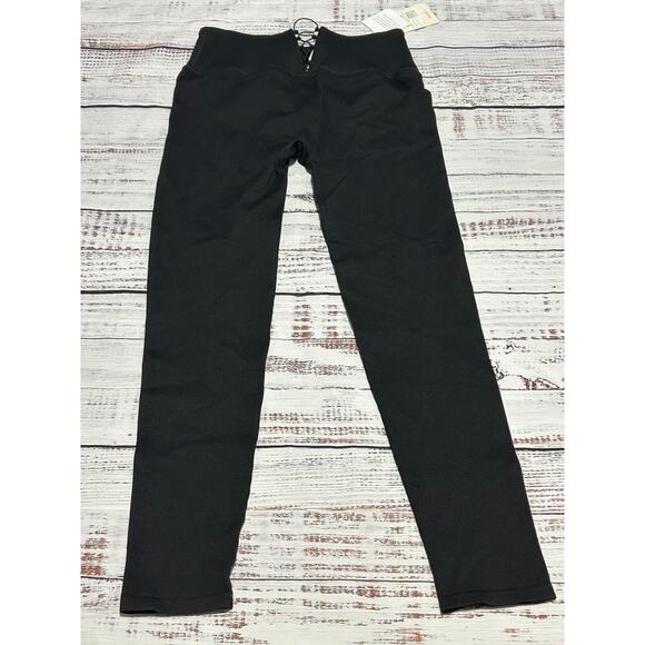 Fabletics Women's Black High Waisted Seamless Ribbed Ankle Leggings Size 27 NWT - Picture 3 of 12